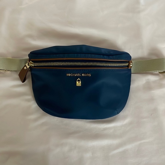 Michael Kors Handbags - Michael Kors Fanny Pack